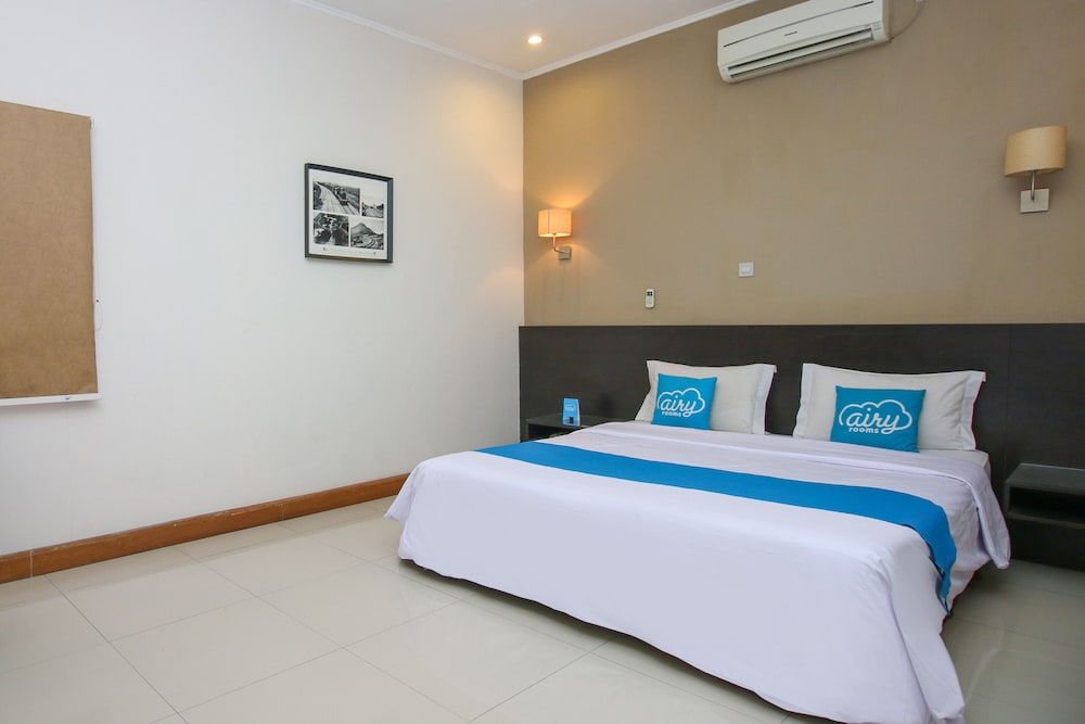Rehat at Hotel 10 Buah Batu