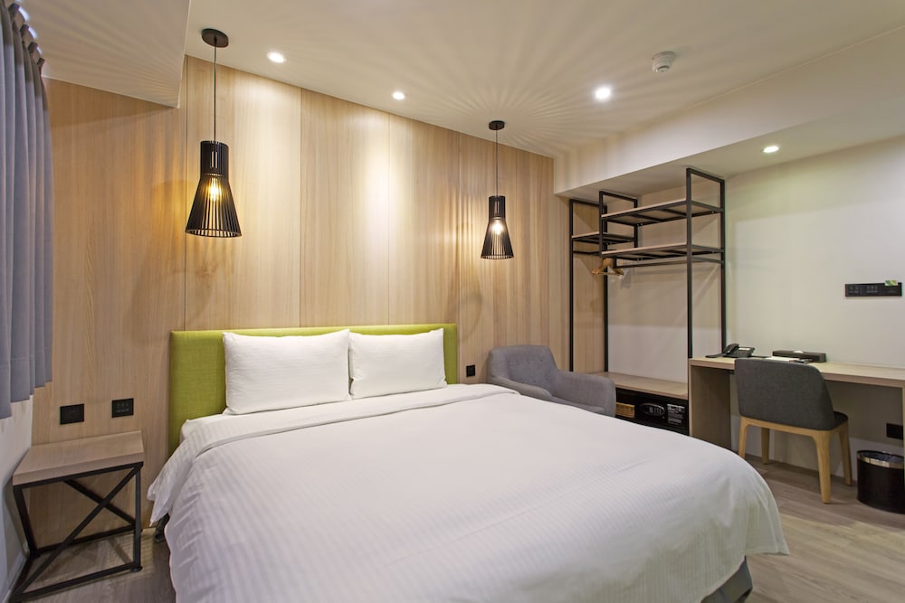 Green Hotel - West District