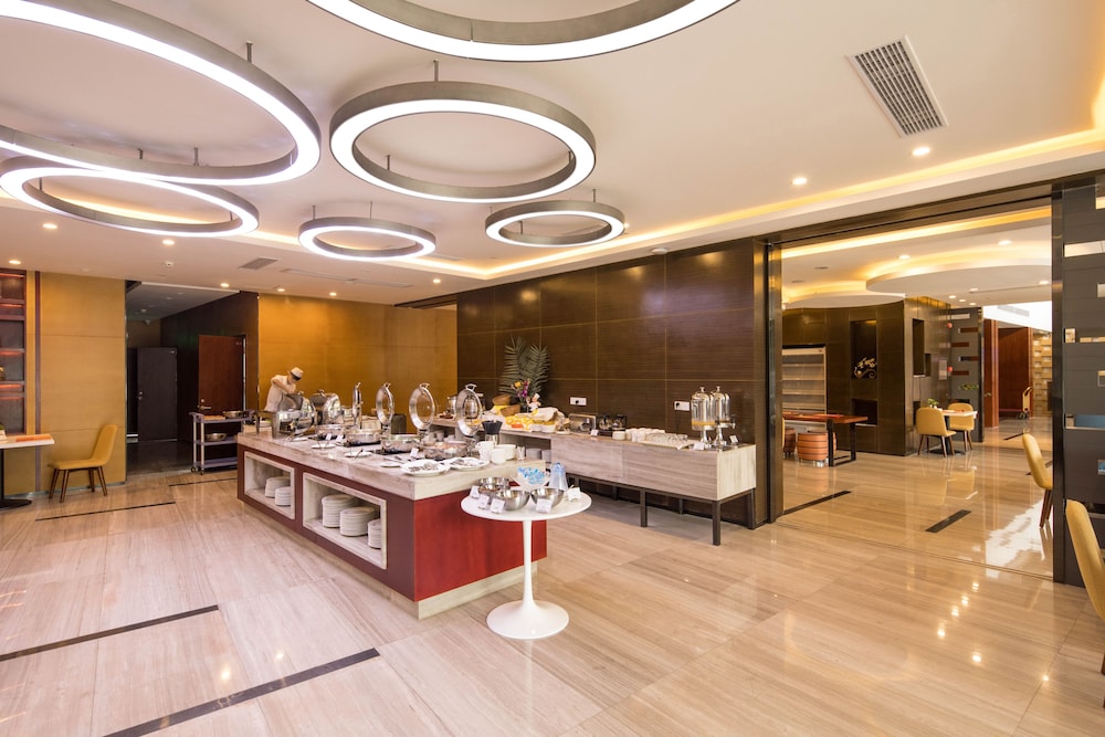Ausotel Select Baiyun International Airport Terminal 2 · Dining spaces