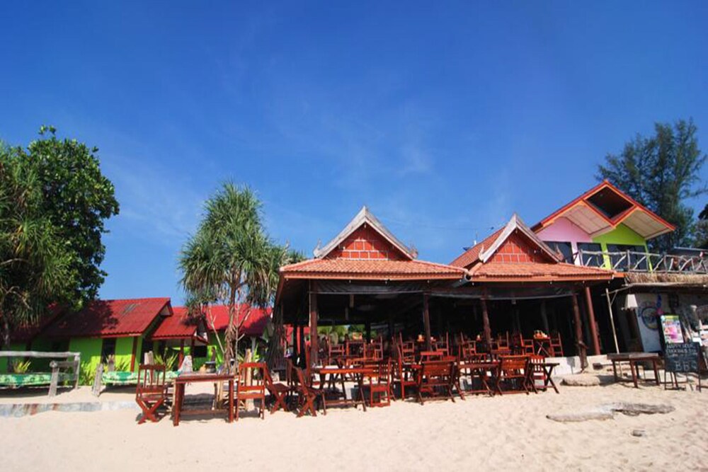 Lanta Nature Beach Resort