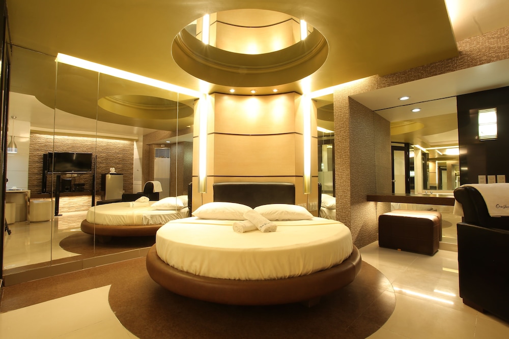 One Serenata Hotel Bacao in Noveleta 2024 Updated prices, deals Klook United States