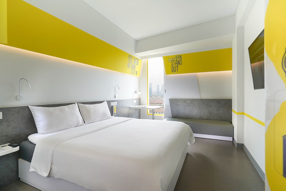 YELLO Hotel Manggarai Jakarta