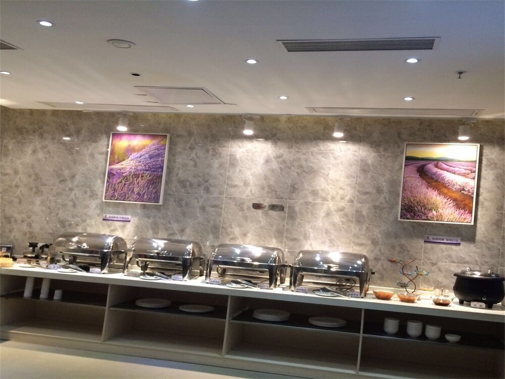 丽枫酒店广州黄埔大道天河公园店 · 餐饮空间