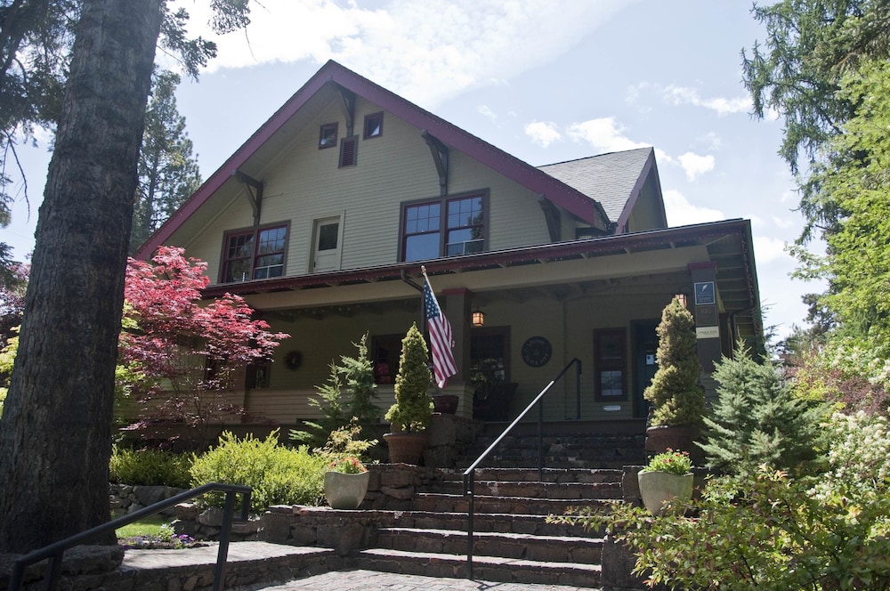 Lara House Bed And Breakfast In Bend 2024 Updated Prices Deals