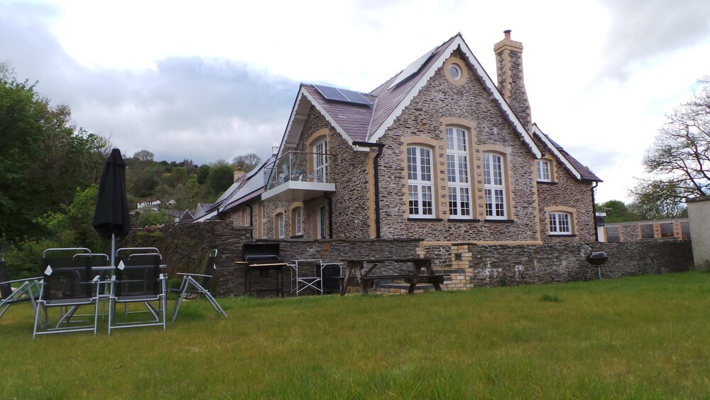 Old School Traditional B & B in 2024 Updated prices, deals Klook