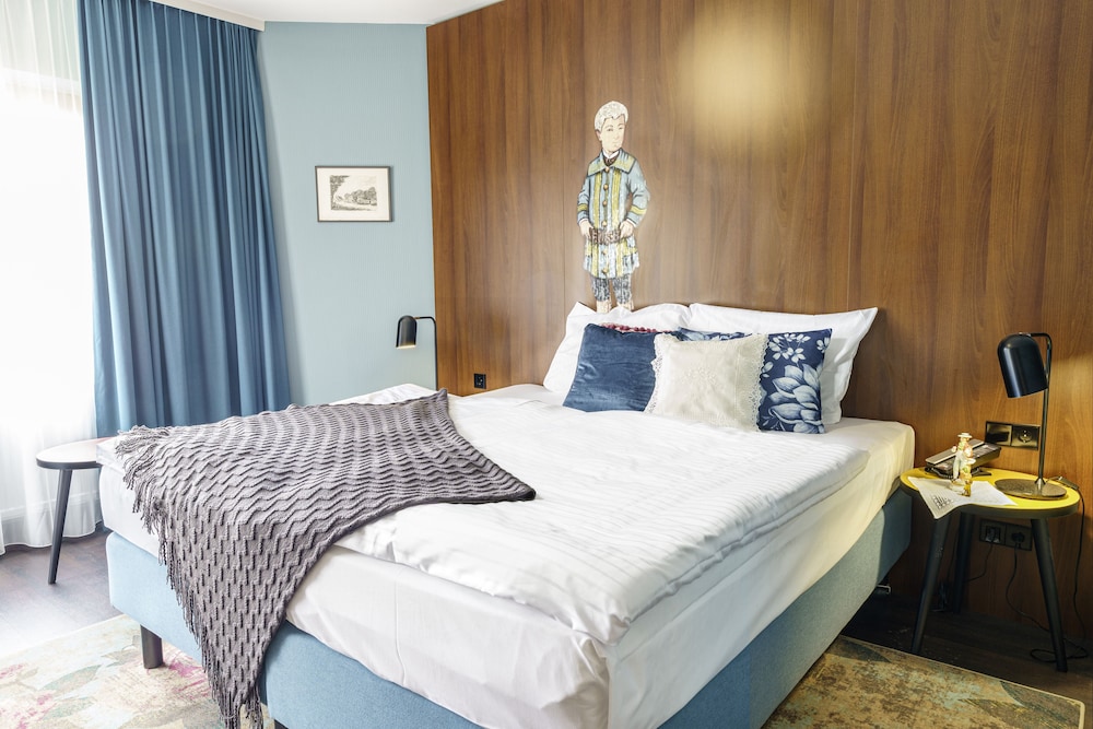 Tante ALMA’s Bonner Hotel
