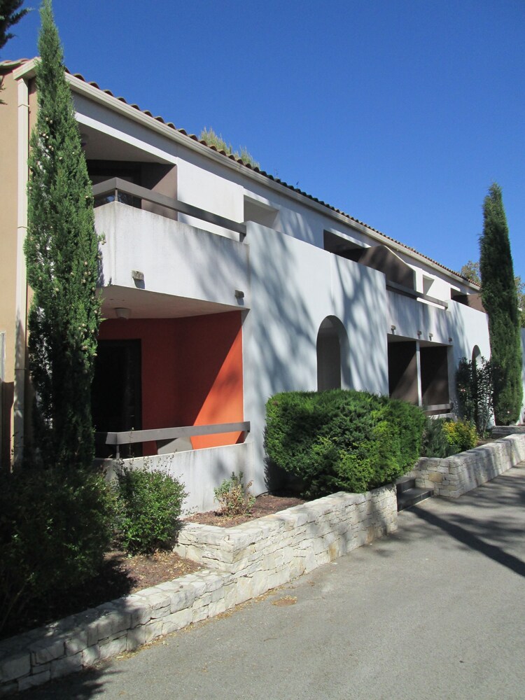 Mercure Brignoles Golf De Barbaroux