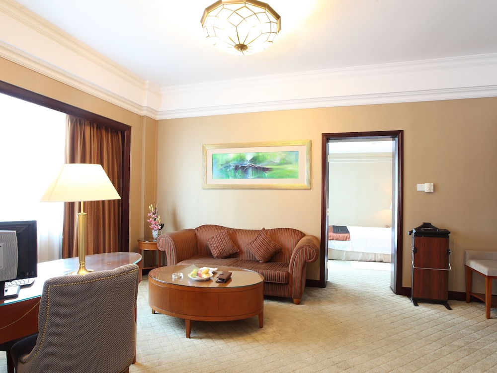Guangzhou Grand International Hotel · Guest room
