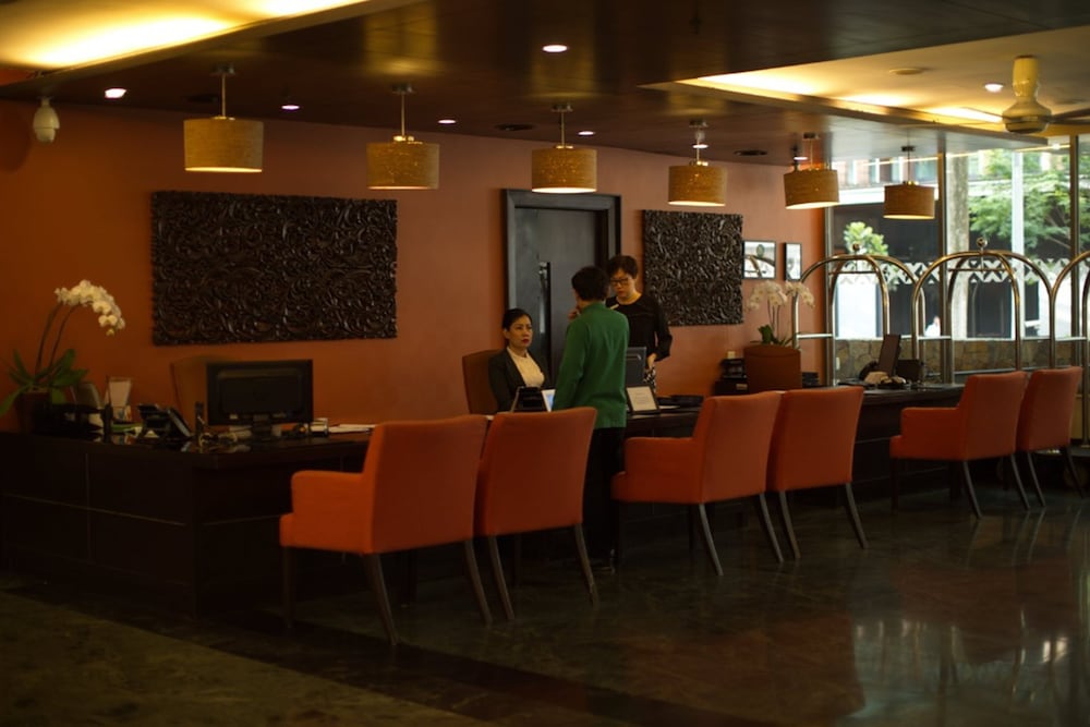 MiCasa All Suite Hotel