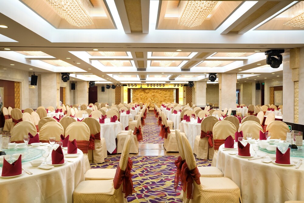 Yanling Hotel · Dining spaces