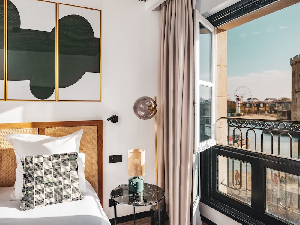 Maisons du Monde Hôtel & Suites - La Rochelle Vieux Port