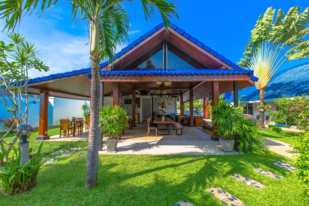 Phuket Airport Hotel