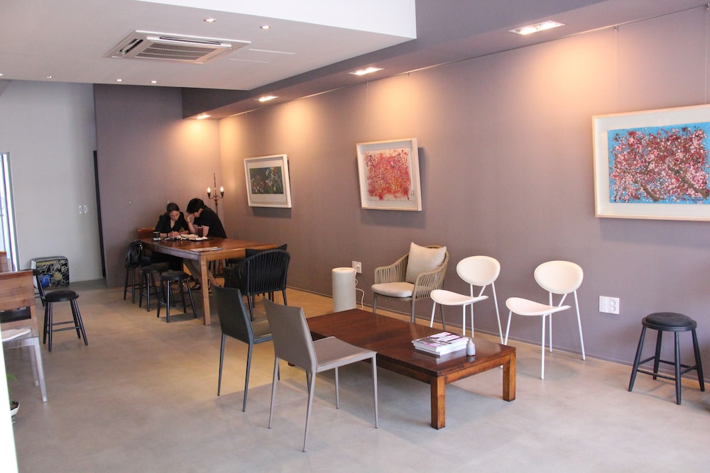 伍德豪斯飯店