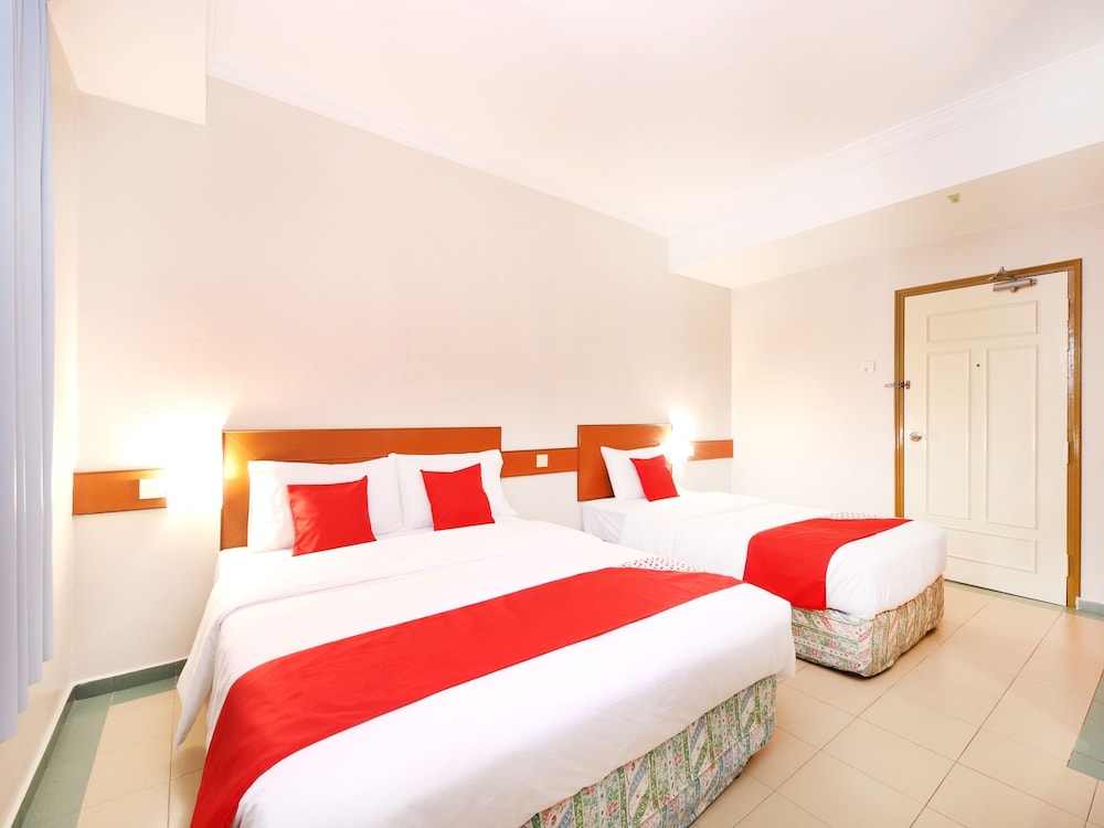 Hotel Famous Inn in Malacca | 2024 Updated prices, deals - Klook United ...