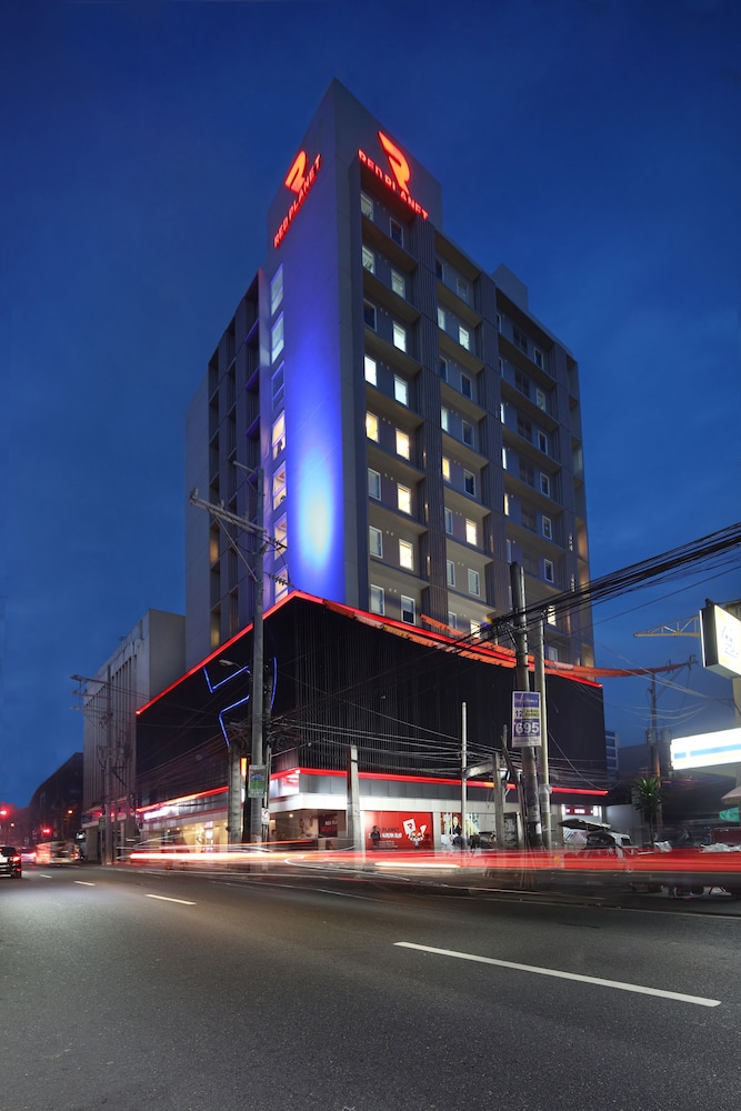Red Planet Cubao Aurora Boulevard