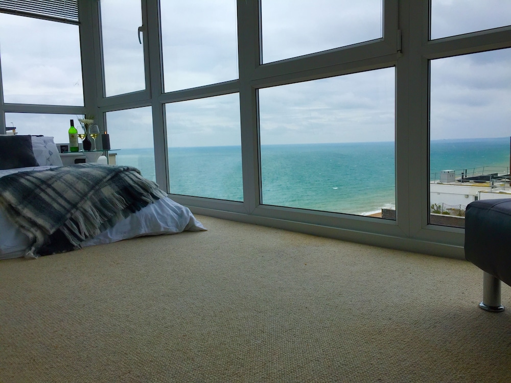 Curated visual reference: Visual Reference: Isabella Penthouse 15Th Floor Seafront In Brighton And Hove