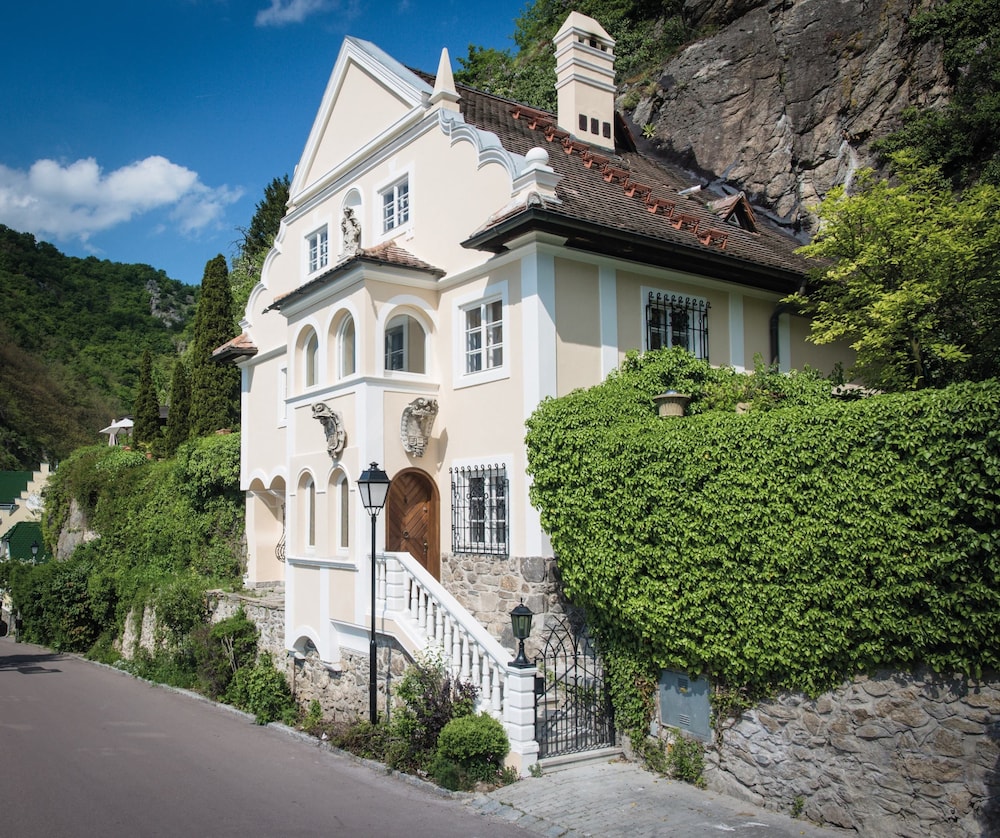 Villa Schönthal in Bezirk Krems 2023 Updated prices, deals Klook