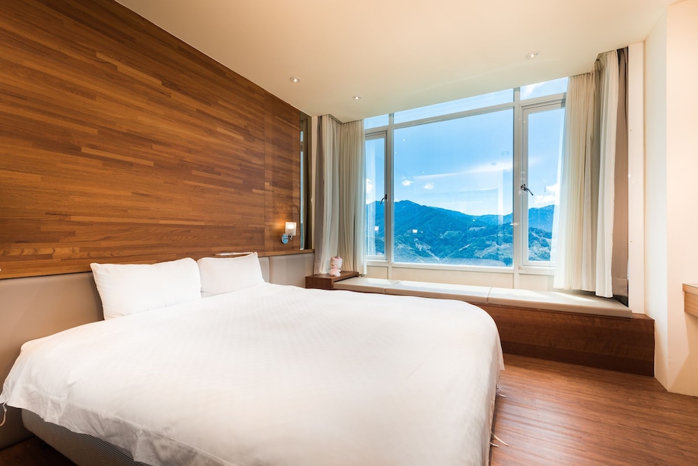 Junyue Resort