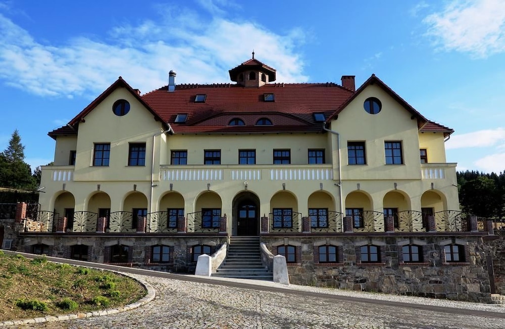 hotel leśny kurort w gierczynie