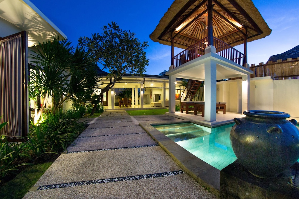 Villa Seratus in Kuta Selatan | 2025 Updated prices, deals - Klook ...
