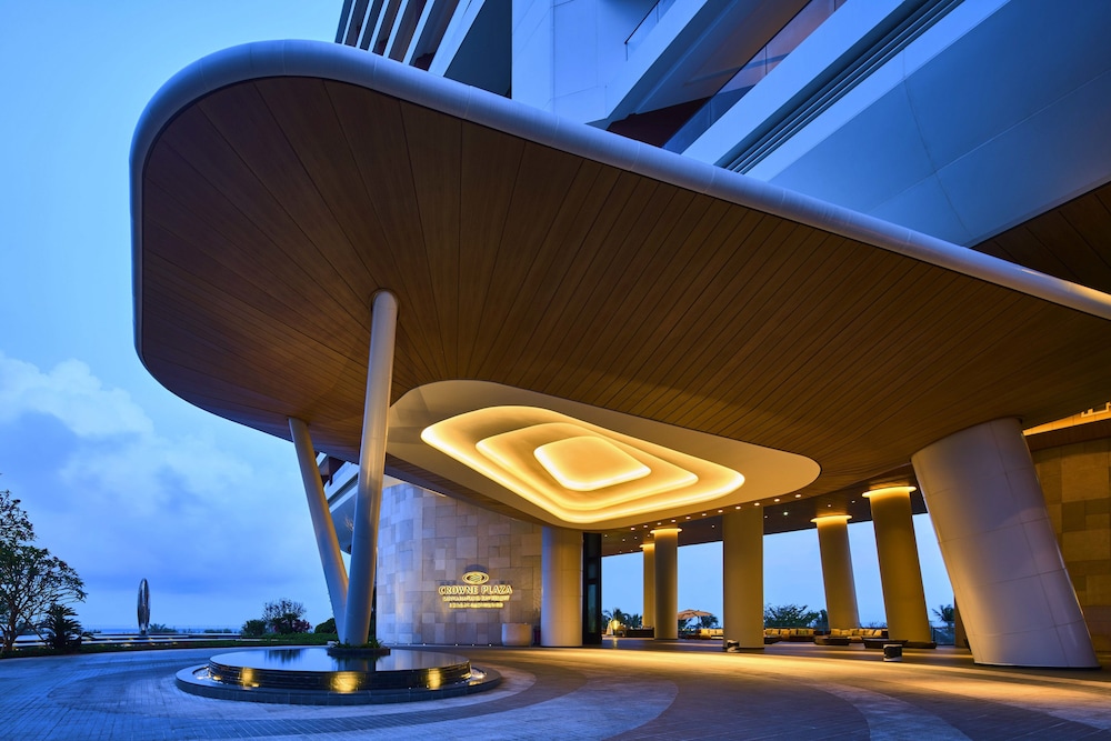 Crowne Plaza Sanya Haitang Bay Resort by IHG