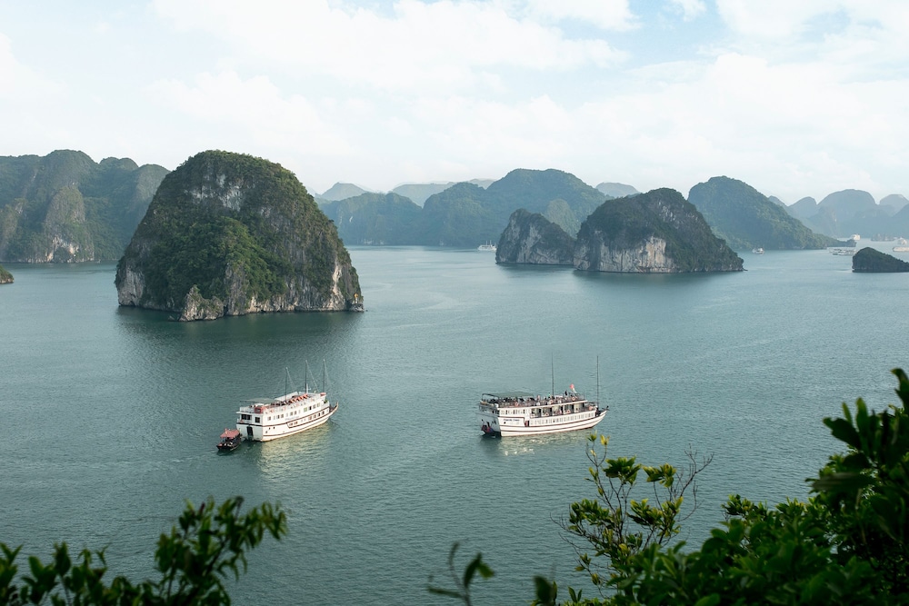 Halong Majestic Legend Cruise