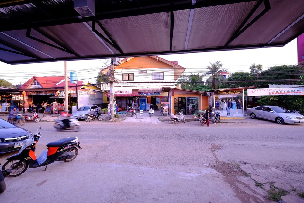 Lanta at Lanta Place