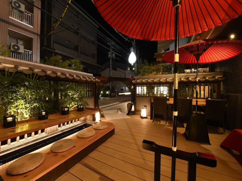 京都四條烏丸漫遊高級膠囊旅館