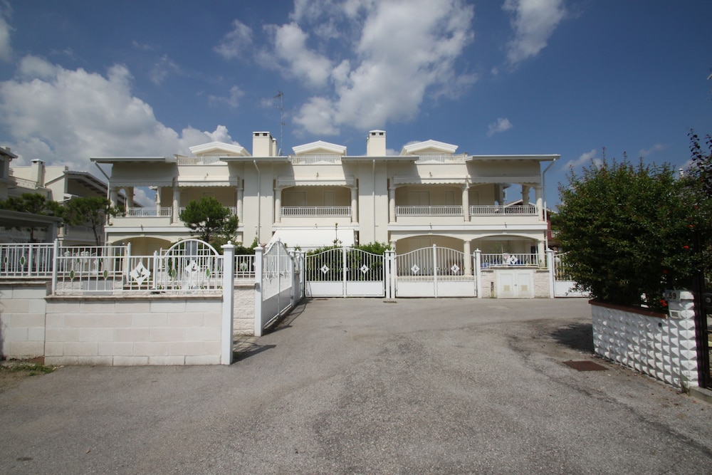 El Dorado Villas in Comacchio 2024 Updated prices, deals Klook