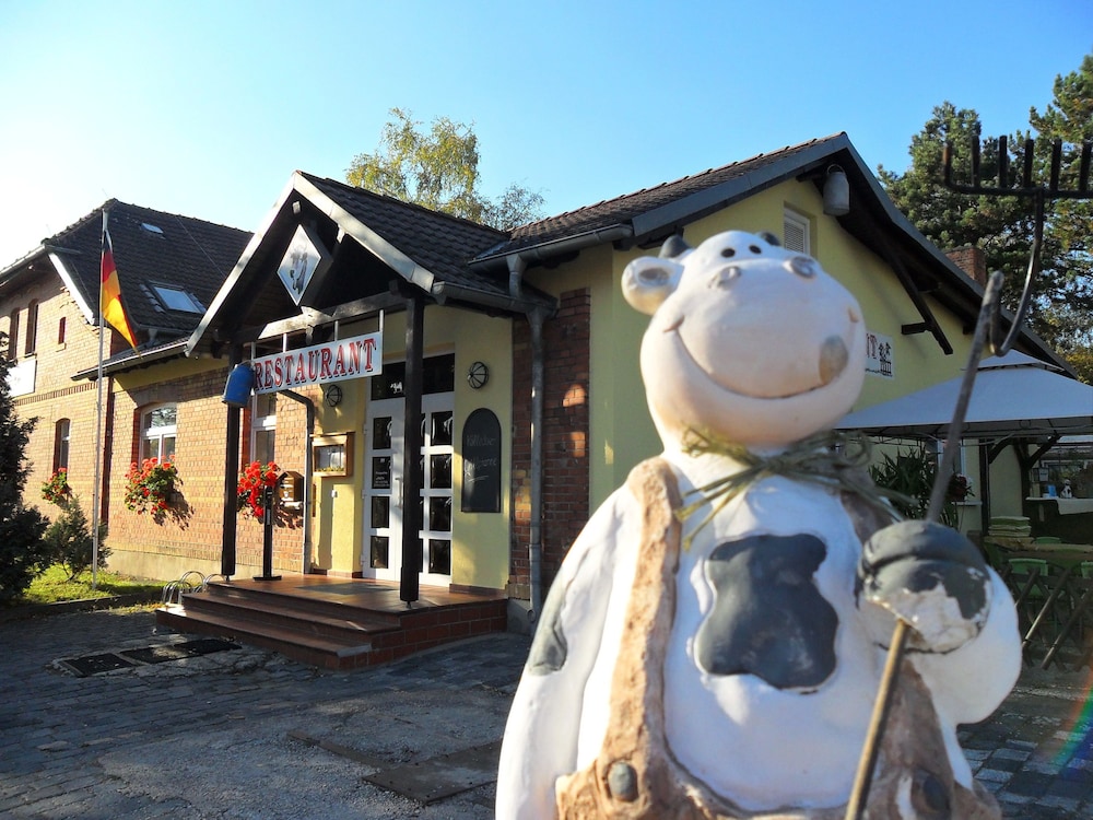 Hotel Alte Molkerei Kölleda Hotel & Restaurant Alte Molkerei Kolleda in Koelleda | 2023 Updated