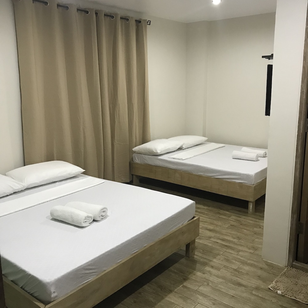 Seabreeze Beach Lodge