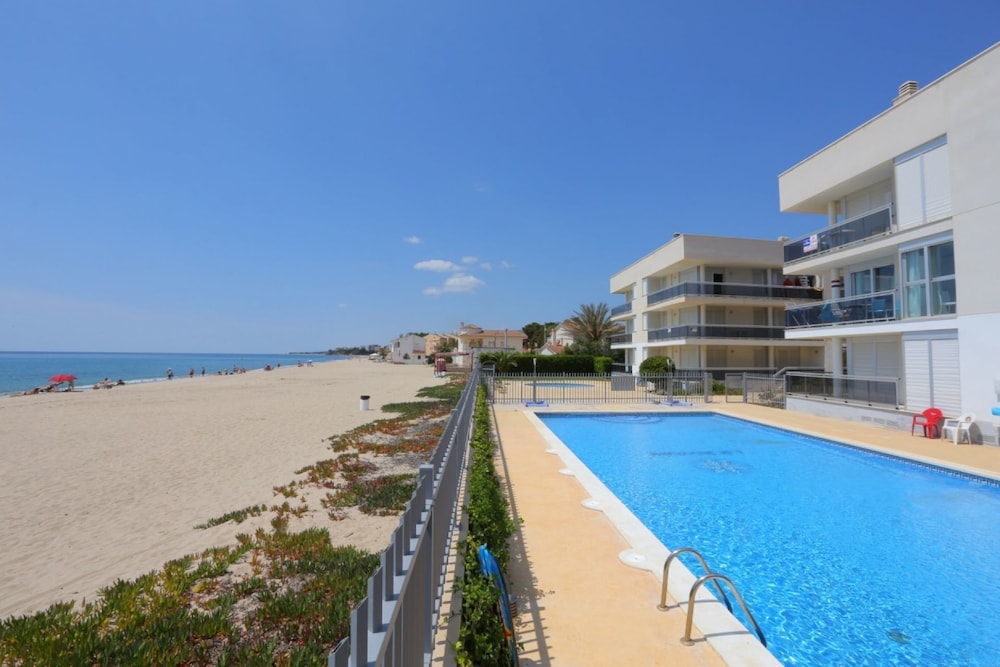 Apartamento Vista a la Piscina Para 6 Personas en Miami Playa in Baix