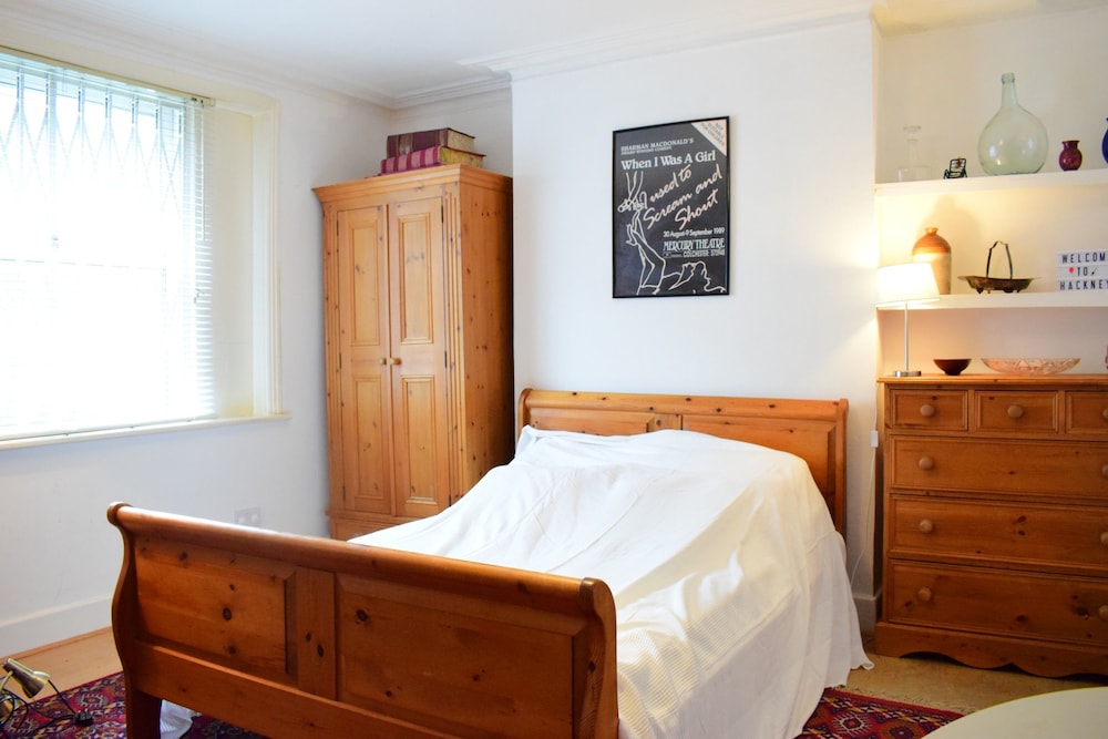 1 Bedroom Flat Next to Victoria Park Village in London 2024 Updated