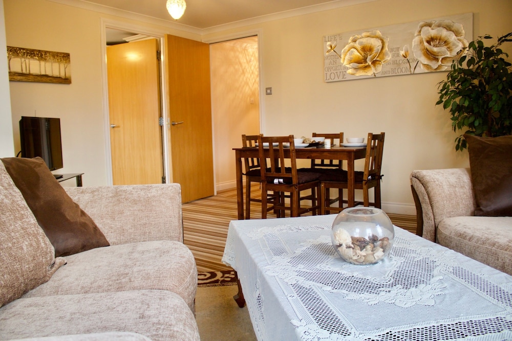 2 Bedroom Leith Apartment in City of Edinburgh 2024 Updated prices