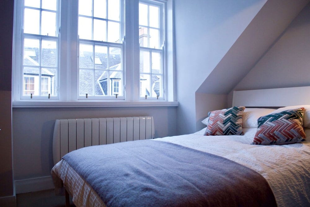 Beautifully Renovated Thistle St Loft Flat in City of Edinburgh 2023 Updated prices, deals