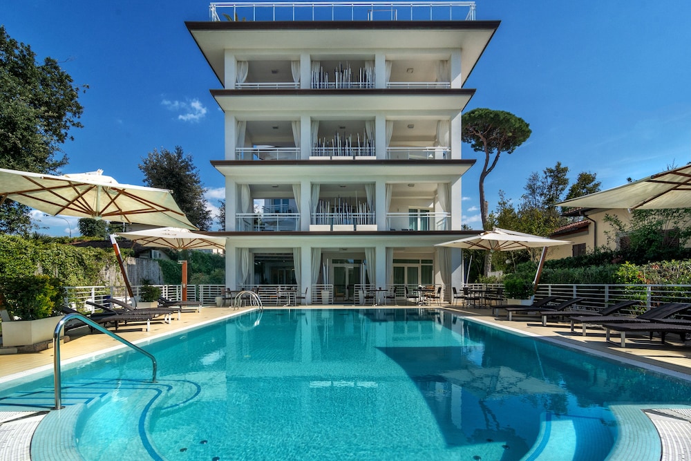 Hotel Central Park In Unione Dei Comuni Della Versilia | 2023 Updated ...