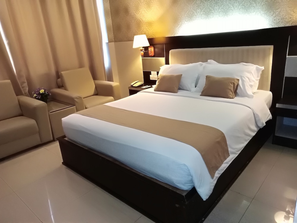 Zahra Syariah Hotel in Kendari 2023 Updated prices, deals Klook