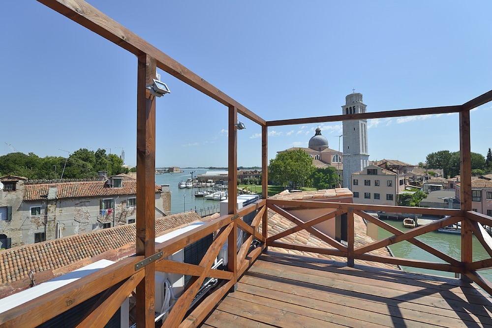 Beautiful view of Venice Penthouse Apartments With Private Pool