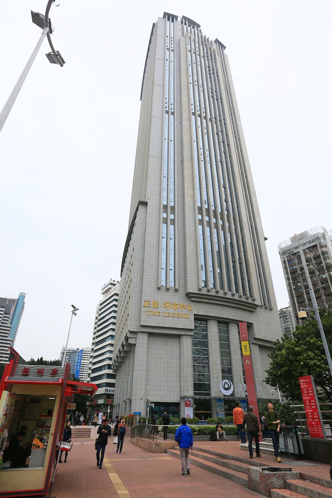 YOYO International Apartment · Hotel setting