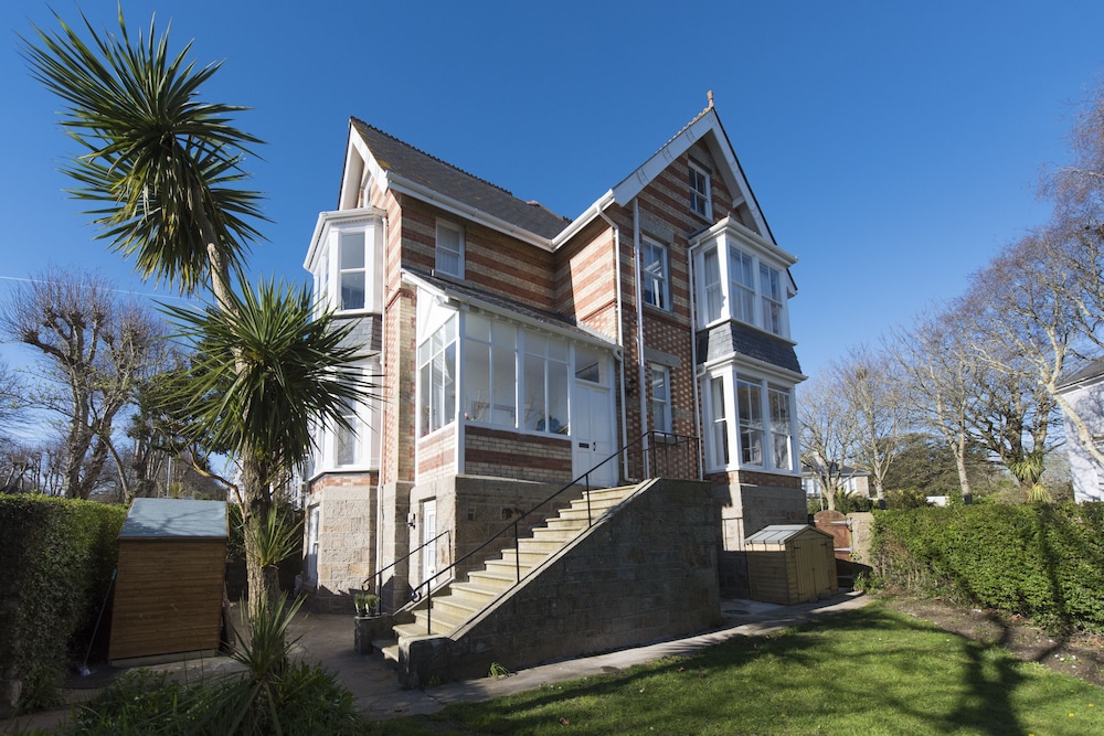 Holbein House B&B in null 2023 Updated prices, deals Klook United