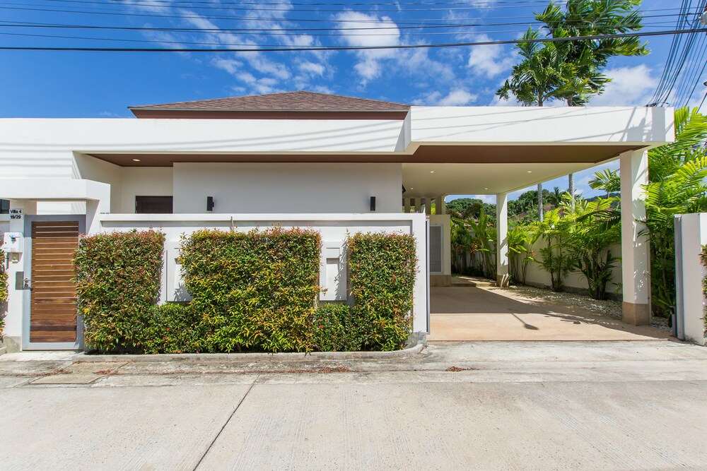 West Facing 3BR Pool Villa by Intira