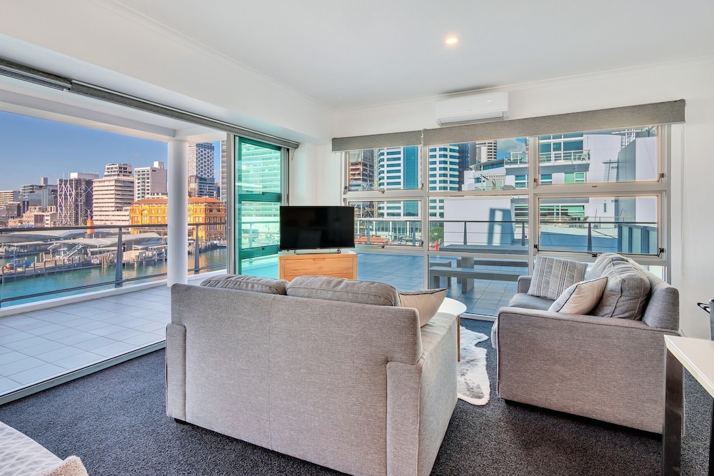 Stunning Harbour & City View Studio in Auckland | 2024 Updated prices, deals - Klook International site