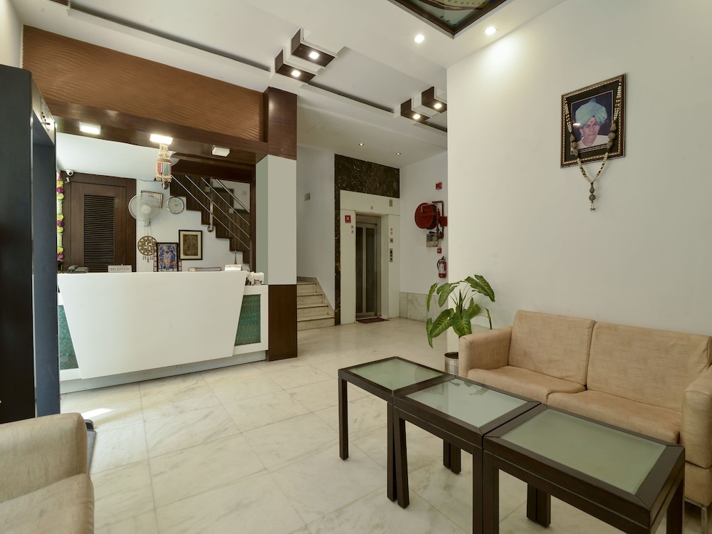 hotel in delhi paharganj near railway station