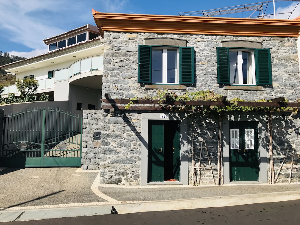 Casa do Lugar da Ribeira by MadeiraAL in Madeira 2024 Updated prices, deals Klook United States