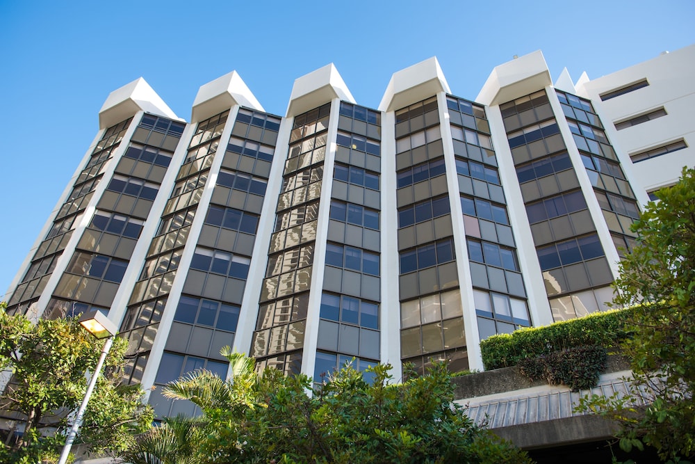 Tiki Hotel Surfers Paradise