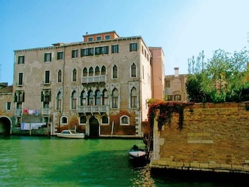 At Home A Palazzo B&B In Venice | 2023 Updated Prices, Deals - Klook ...