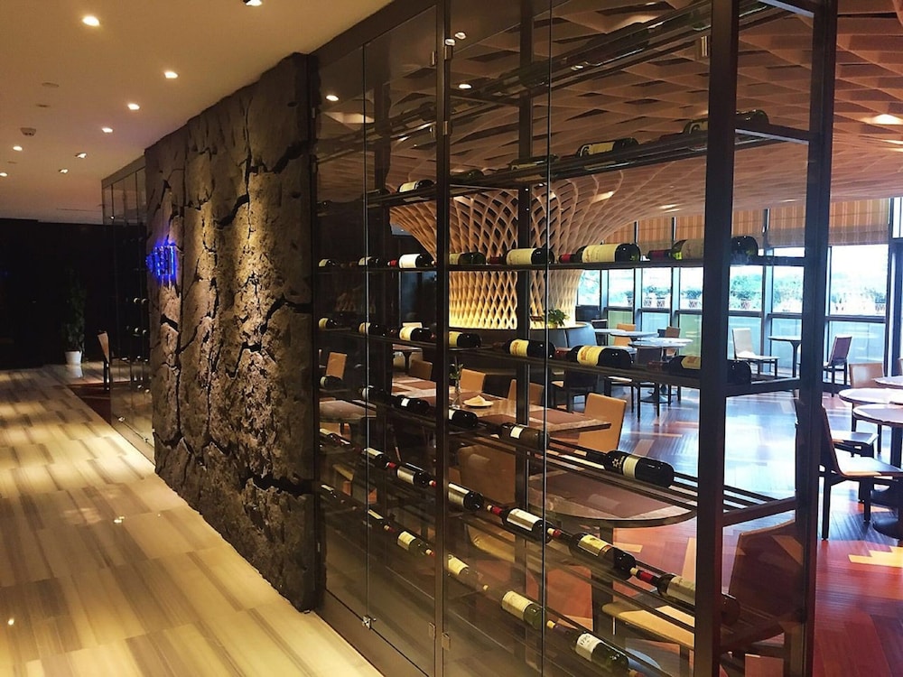 Haijun Hotel · Dining spaces