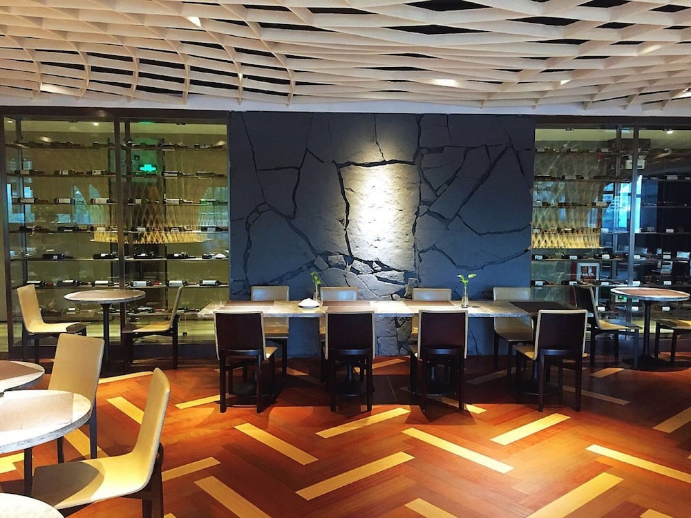 Haijun Hotel · Dining spaces