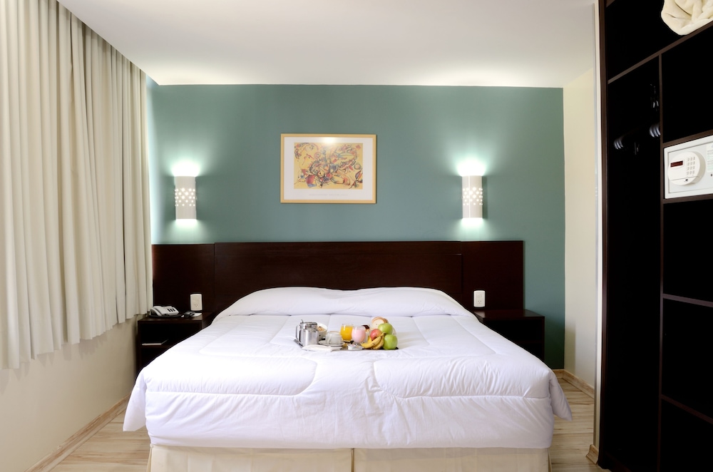 Coral Hotel -Av Protásio Alves, Próximo Av Carlos Gomes, Pucrs in ...