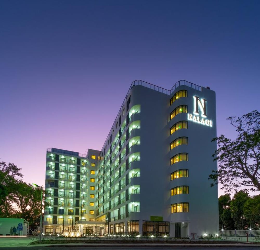 Fiji hotel deals